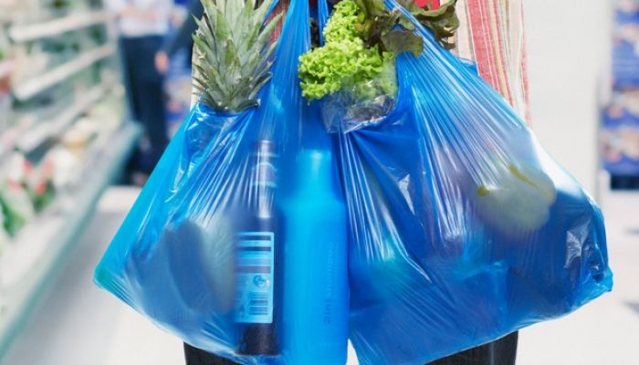 Mulai Hari Ini Kantong Belanja Plastik Dilarang di Jakarta
