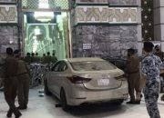 Jamaah Masjidil Haram Kaget, Ada Mobil ‘Nyelonong’ Masuk