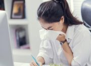 Benarkah Bersin Gejala Covid-19, Ini Penjelasan Ahli