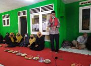 Ibu-ibu Kp. Rebo Bojongsari Disambangi Imam: Kalau Jadi Jangan Lupa Ya Pak..!