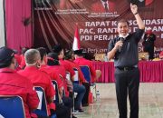 Sukur Nababan Bekali Strategi Kampanye Kader PDIP Menangkan Pradi-Afifah