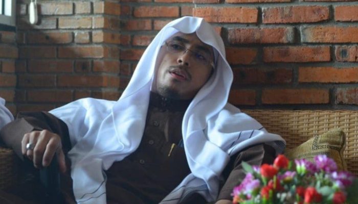 Innalillahi, Ustadz Maaher Meninggal Dunia di Rutan Mabes Polri