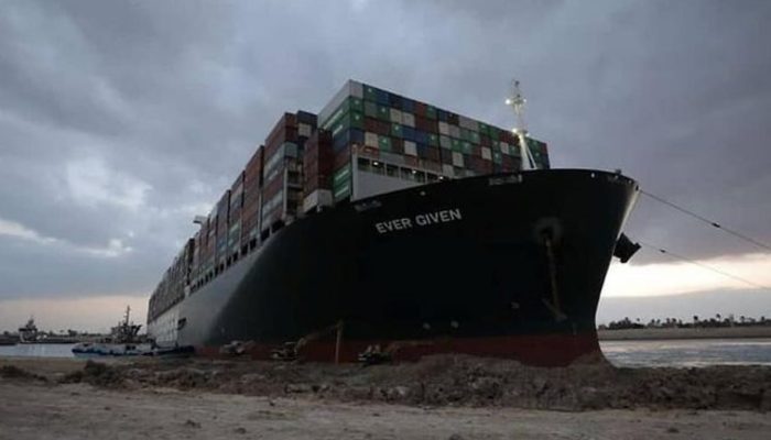 Akhirnya! Terusan Suez Kembali Dibuka