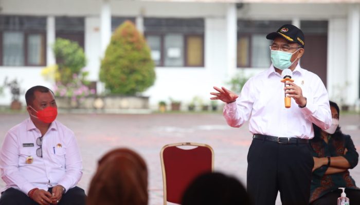 Menko PMK Minta MUI Bikin Fatwa Cegah Pernikahan Anak