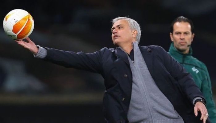 Beres Dipecat, Mourinho Masih Sempat-sempatnya Omeli Pemain Spurs!