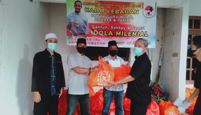 JARI ABW Bagikan Kado Lebaran kepada Yatim, Dhuafa dan Guru Ngaji di Jakbar