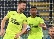 Newcastle United Pecundangi Leicester City 4-2