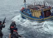 Enam Kapal Pencuri Ikan Berbendera Vietnam Ditangkap di Natuna