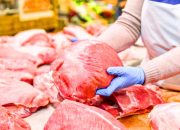 Stok Menipis, Harga Daging Sapi Tembus 150 Ribu Jelang Lebaran