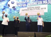 Menpora Sosialisasilan Inpres Tentang Percepatan Pembangunan Sepakbola di Surabaya