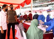 Target 2 Juta Vaksinasi Bulan Agustus, Presiden Minta TNI-Polri Bersinergi