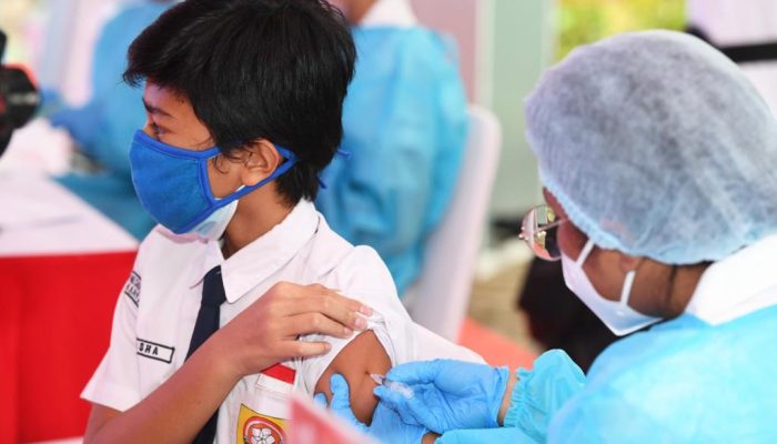 BIN Gelar Vaksinasi Para Pelajar Serentak di 14 Provinsi