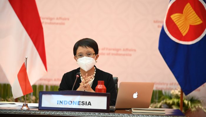 Menlu RI Dorong Kerja Sama Produksi Vaksin