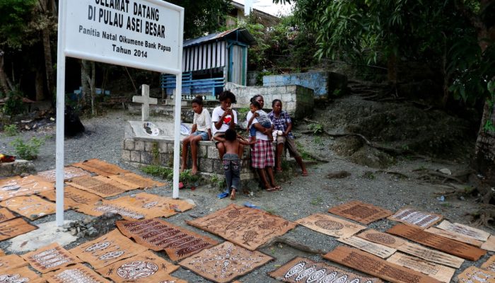 Melihat Lukisan Khombow, Warisan Nenek Moyang Khas Asei