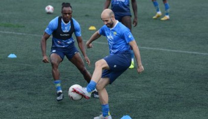 Perdana, Mohammed Rashid Latihan Bersama Persib Bandung