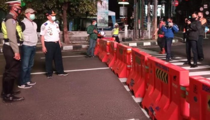 Presiden: Aparat Harus Tetap Santun Tindak Pelanggar PPKM