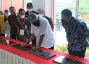 Menteri PUPR Tandatangani Prasasti Infrastruktur PON Papua