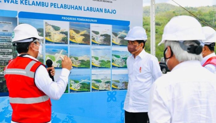 Presiden Tinjau Aktivitas Bongkar Muatan di Terminal Multipurpose Wae Kelambu