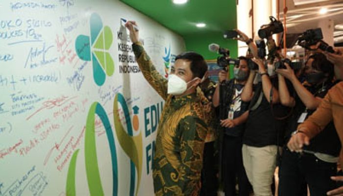 Wakil Menteri Kesehatan Membuka Edu Health Fair 2021