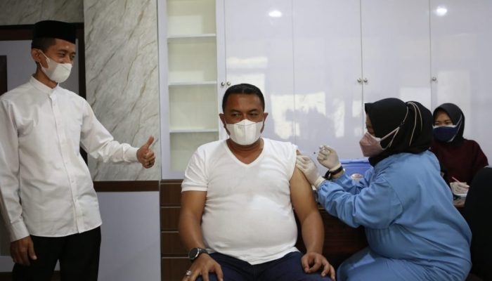 Cegah Klaster Perkantoran, DPRD Gelar Vaksinasi Booster