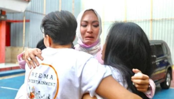 Tangis Pecah, Angelina Sondakh Hari Ini Bebas dari Penjara