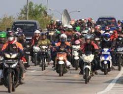 Lebih Dari 7000 Kendaraan Melintas di Jalur Pantura Bekasi