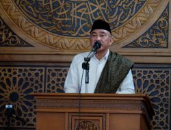 Imbau Warga Bawa Wadah Sendiri, Wali Kota Depok Terbitkan Edaran Penggunaan Kantong Plastik untuk Daging Kurban