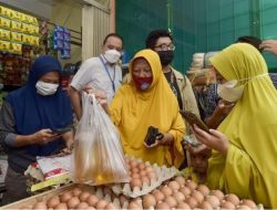 Pemerintah Luncurkan Program Minyak Goreng Rakyat