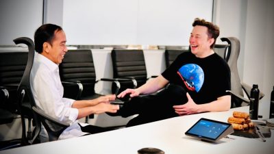 Presiden Jokowi Tinjau Pabrik Pembuatan Roket Space X