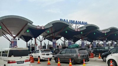 Belasan Ribu Kendaraan Lintasi GT Palimanan per 3 Jam