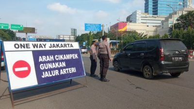 One Way Tol Cikampek, Kondisi Lalulintas Jalur Arteri Bekasi Masih Lancar