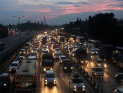 Imbas Kecelakaan Beruntun di Tol Cipularang, Lalin Dialihkan Keluar Padalarang Timur
