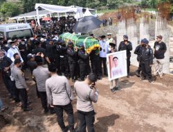 Hadiri Pemakaman Putra Sulung Gubernur Jabar, Wali Kota Depok: Pembuka Pintu Surga Bagi Orang Tuanya