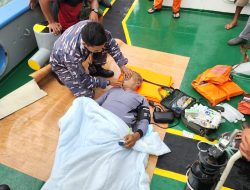 Kapal Terbakar, TNI AL Bantu Evakuasi Laka Laut di Kepulauan Riau