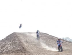 Bupati Lamongan Resmikan sirkuit motorcross Jotosanur Kodim 1802