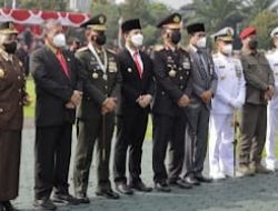 Upacara Hari Bhayangkara ke 76 Di Lapangan Mapolda Jatim, Terpusat Secara virtual Dari Akpol Dengan Inspektur Upacara Presiden Joko Widodo