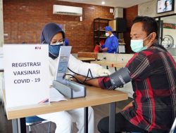 Lengkapi Syarat Naik KA, KAI Hadirkan Layanan Vaksinasi Gratis di Stasiun
