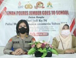 Dalam Rangka Memperingati HUT ke 74, Polwan Polres Jember Goes to School