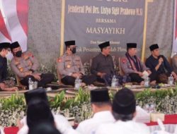 Kapolri Silaturahmi dengan Masyayikh dan Sesepuh Ponpes Al Falah Ploso Kediri