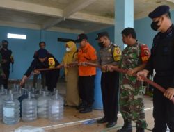 Brimob Polda Jatim Berikan Bantuan Air Bersih di Tiga Kabupaten/ Kota di Jatim
