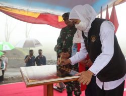 Gubernur Khofifah Resmikan Jembatan Kajar Kuning Lumajang