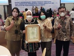 DP3AP2KB Kabupaten Bogor Raih Penghargaan Bidang KB Dari Gubernur Jabar