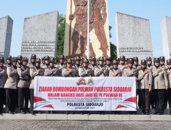 Jelang Hari Jadi Ke-74, Polwan Polresta Sidoarjo Ziarah Rombongan ke Makam Pahlawan