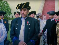 Presiden Jokowi Dianugerahi Gelar Kesultanan Ternate