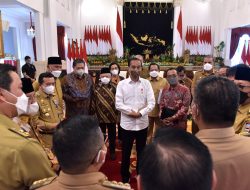 Presiden Minta Daerah Gunakan APBD untuk Selesaikan Persoalan Akibat Kenaikan Harga BBM