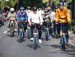 Forkopimda Kabupaten Sidoarjo Gowes Bersama dan Aksi Peduli