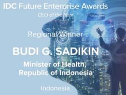 Budi Gunadi Raih Penghargaan CEO Of The Year di IDC Future Enterprise Awards 2022