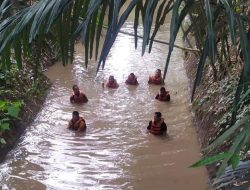 Seorang Kakek Hilang Terseret Arus Sungai di Soppeng, SAR Brimob Bone Diterjunkan Cari Korban