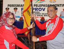 Dilepas Langsung Amran Mahmud, Kontingen Wajo untuk Porprov XVII Terima Kartu BPJS Ketenagakerjaan