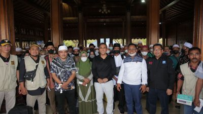 Lagi! Jhonlin Group Umrahkan Warga Tanah Bumbu, Gratis!